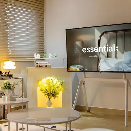 Free Pick-Up, 4 Beds, Near Gangnam, Hongdae, Subway 8 Mins, Spacious