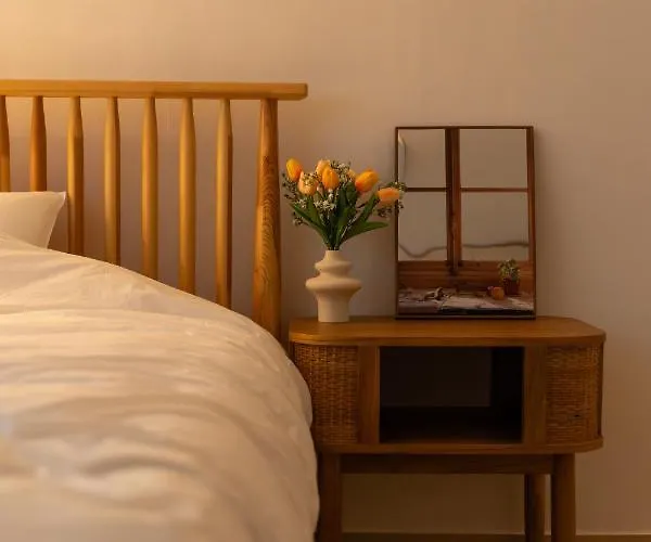 Free Pick-up, 4 Beds, Near Gangnam, Hongdae, Subway 8 Mins, Spacious Apartment Seoul